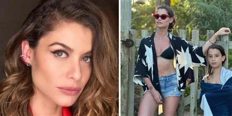 T Grand O Aos Anos Alinne Moraes Posta Clique Ao Lado Do Filho