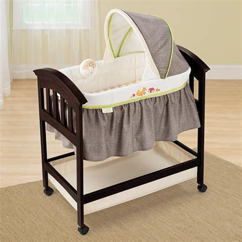 Summer Infant Classic Comfort Wood Bassinet Fox And Friends Wood