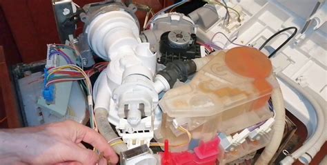 Горит или мигает щетка на посудомоечной машине Bosch, причины ошибки ...