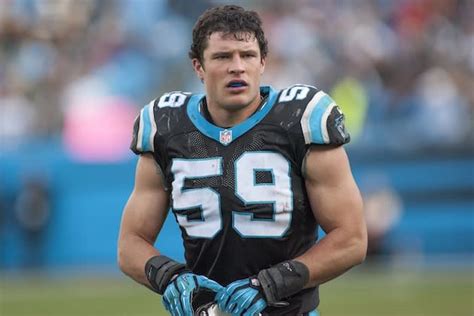 Nfls Defensive Rookie Of The Year Luke Kuechly Returns To Boston