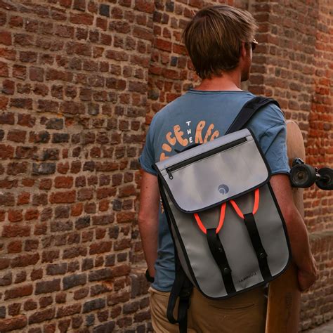 Waterproof Laptop Backpack - Gravelot | La Virgule