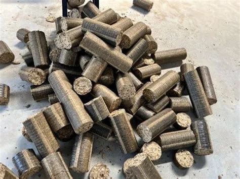 Mm Bio Coal Briquettes For Boiler Manufacturing Units Cylindrical