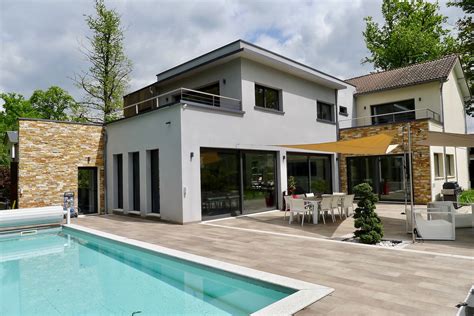 Maison Contemporaine Avec Piscine Sur Un Parc De M Laurent Lesage