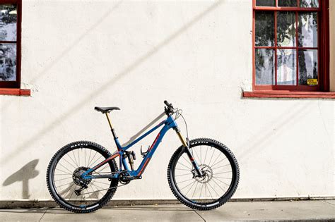 Pivot Shuttle SL Review Proves E Bikes Are Getting Better And Better