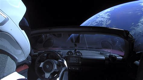 Spacex Sends A Red Tesla Roadster Into Space With David Bowie S Space