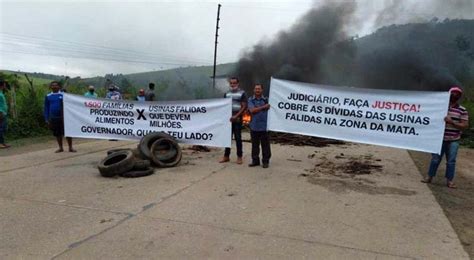 PE Camponeses E Trabalhadores Da Antiga Usina Frei Caneca Em Protesto