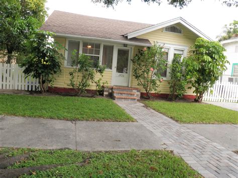 1711 W North B St, Tampa, FL 33606 - See Est. Value, Schools & More