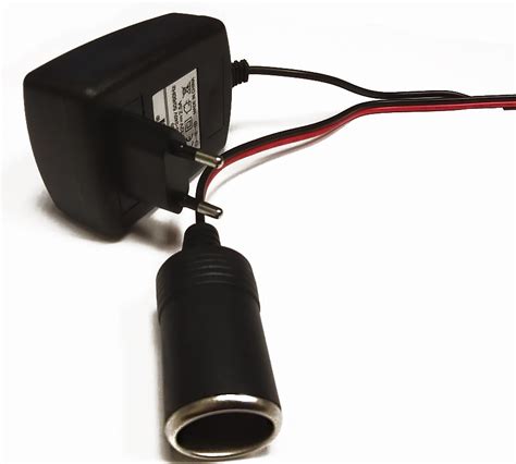 Адаптер сетевой с 220V на 12V 2,5A, с гнездом прикуривателя купить по ...