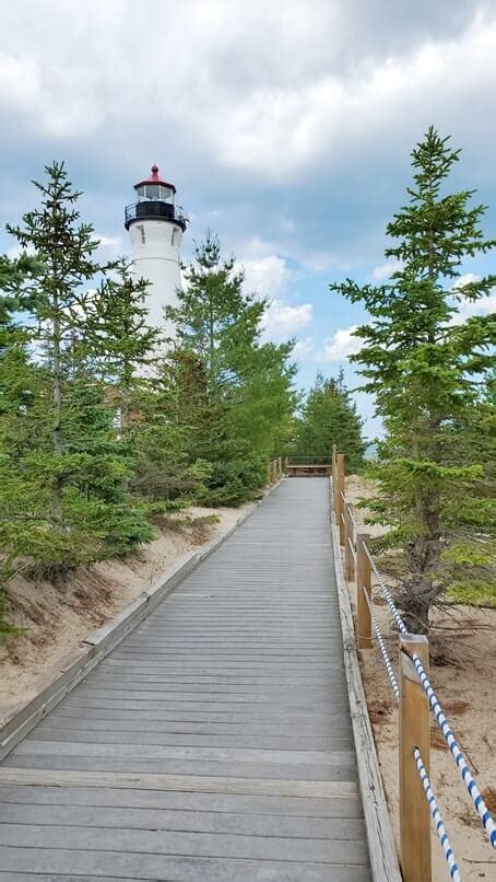 Crisp Point Lighthouse And Beach Pics Lake Superior Lighthouse And