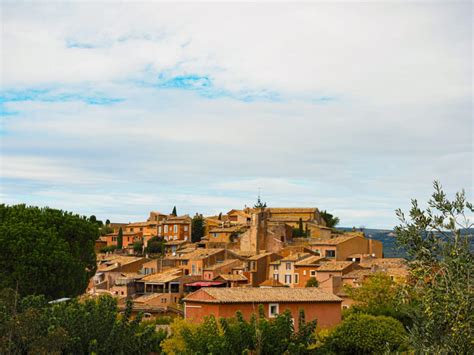 Exploring the Ochre Trail in Roussillon Guide - France Voyager