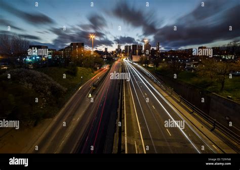 Leeds city skyline panorama at night hi-res stock photography and images - Alamy