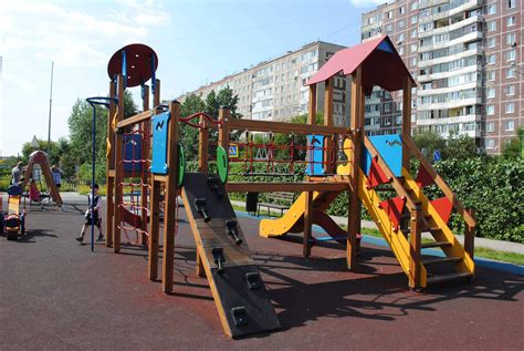 Детская игровая и спортивная площадка по ул. Пр-кт Парковый 66 (сквер)