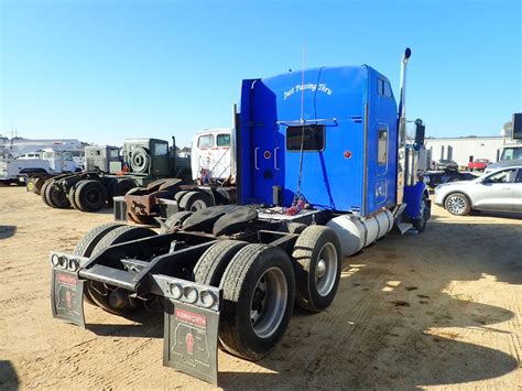 1997 Kenworth W900 Day Cab Truck