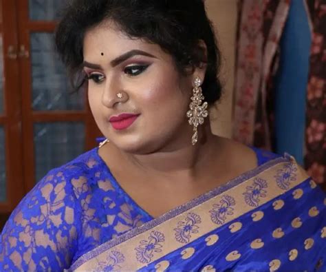 My Hot Neighbour Aunty Scrolller