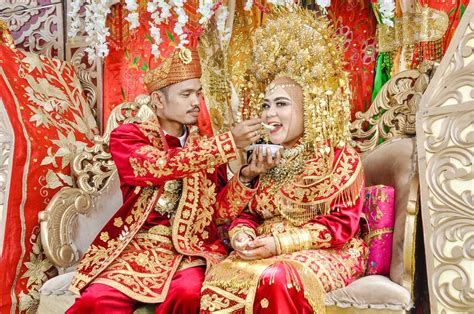 Tradisi Mewah Ini 5 Pernikahan Adat Termahal Di Indonesia