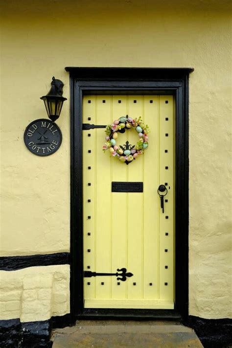 Pin by despina kallergi on πόρτες Cottage door Gorgeous doors Cool