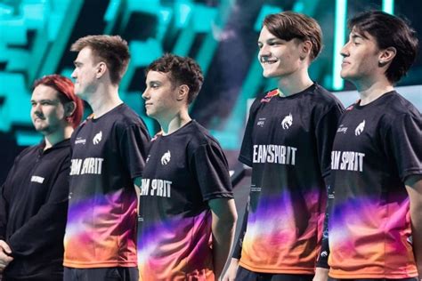 Team Spirit сыграет против Virtuspro в первом раунде плей офф The