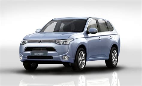 Mitsubishi Outlander Plug-In Hybrid | Auto Shows | Car and Driver