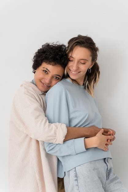 Free Photo Medium Shot Happy Lesbian Couple