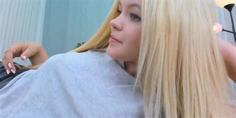 Gorgeous Blonde In Cam Show Part Tnaflix