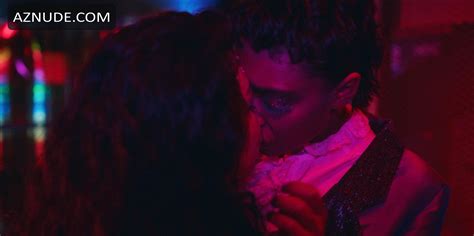 SOPHIE WILDE Nude AZnude