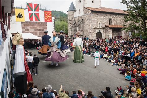 Nafarroaren Eguna le reflet d une culture vivante face à la