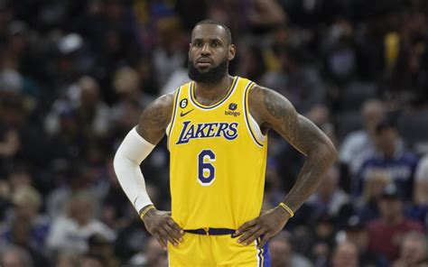 Lebron James Hints At Leaving Lakers Should Let Him Los Angeles Times