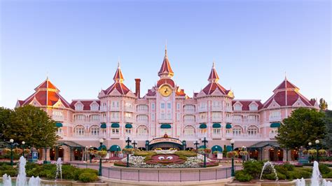 Disneyland Hotel Paris: a magical stay at the new-look Disneyland Hotel ...