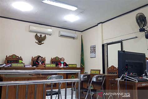 Delapan Anggota Kelompok Intoleran Pelaku Kekerasan Di Solo Diadili