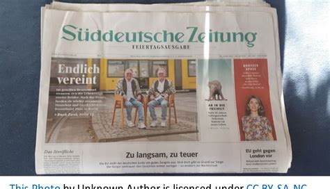 Schüler lesen Zeitungen im Unterricht IGS Sophie Sondhelm Bad Kreuznach