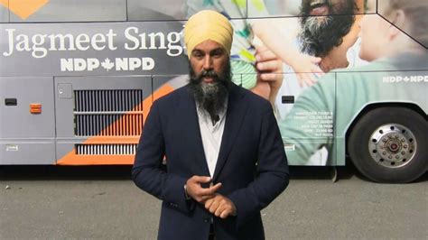 NDP Leader Jagmeet Singh is confronted about his turban in Montreal ...