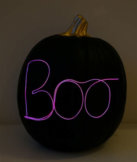 DIY Neon Sign Halloween Pumpkin - A Kailo Chic Life