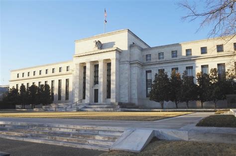 米frb、年内利下げ1回に削減 政策金利維持、金融緩和には時間（共同通信） Yahooニュース