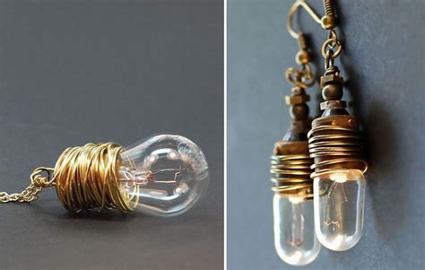 20+ Awesome DIY Ideas For Recycling Old Light Bulbs - Architecture & Design