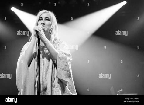 Hot Sexy Roza Rymbayeva Bikini Pics