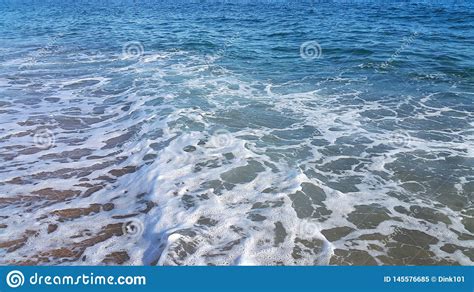 Onda Do Mar Espuma Branca Na Praia Imagem De Stock Imagem De