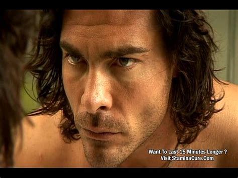 Bigcock tio follar a un fantasma cachondo en el baño XVIDEOS