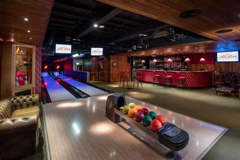 12 Striking Alleys For Bowling In London