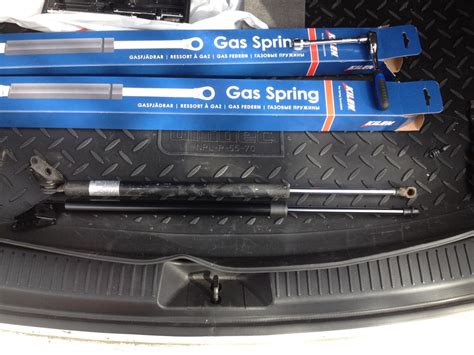 Упоры багажника — Mazda CX-7, 2,3 л, 2010 года | своими руками | DRIVE2