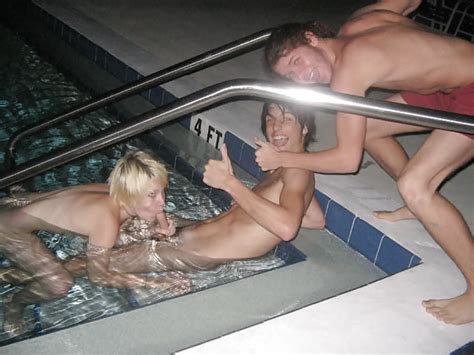 TheSandfly Daring Public Spreads Porn Pictures XXX Photos Sex Images PICTOA