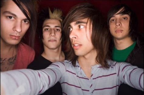 Pin By Amanda On Prime Emo Era In 2024 Tony Perry Vic Fuentes