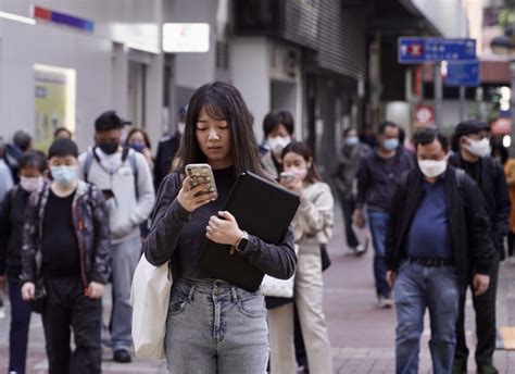 撤口罩令首日大部份市民仍戴罩｜大紀元時報 香港｜獨立敢言的良心媒體