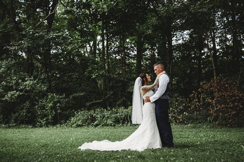 Kelly + Eric's Beautiful Barn Wedding — The Barn in Zionsville