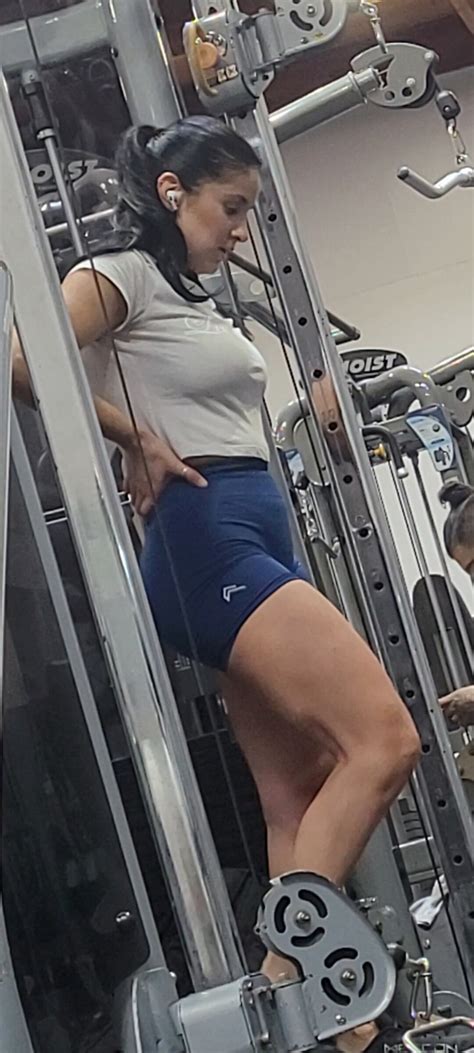 Gorgeous Latina W Short Shorts At The Gym Short Shorts Volleyball Forum