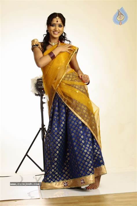 Divya Singh Hot Gallery Photo 45 Of 102