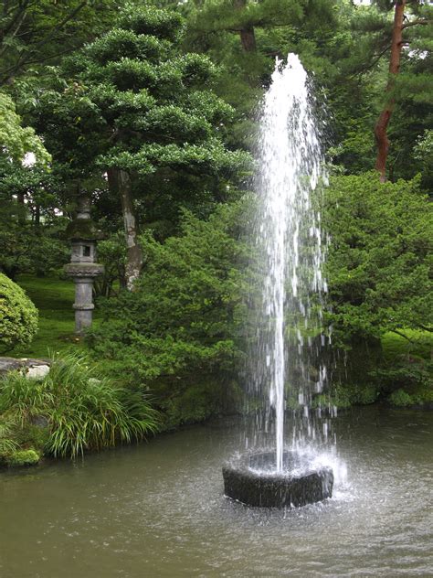 Three Great Gardens of Japan - Wikipedia