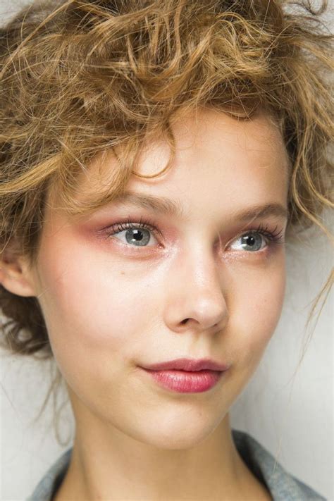 Trucco Nude Il Makeup Invisibile E Naturale Da Usare Tutti I Giorni Makeup Looks Giorgio