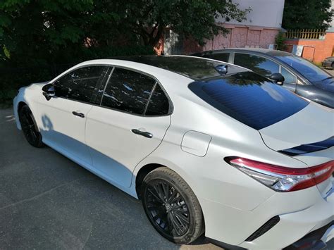 Черная пленка на крышу авто
