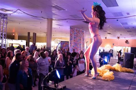 Everything We Saw At Tampa S Nude Nite 2020 Kickoff Tampa Creative Loafing Tampa Bay