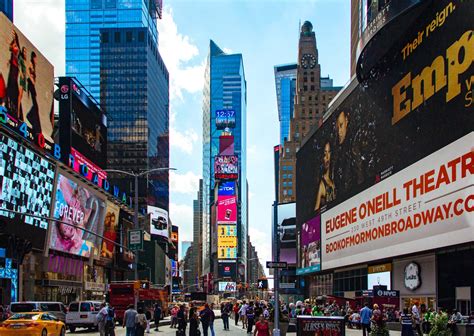 Inside Broadway Tours – Explore Theater District with Expert Guide